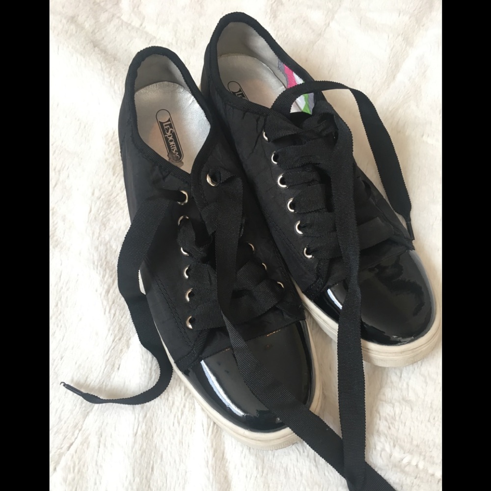Lesportsac Chatham shoes size 9